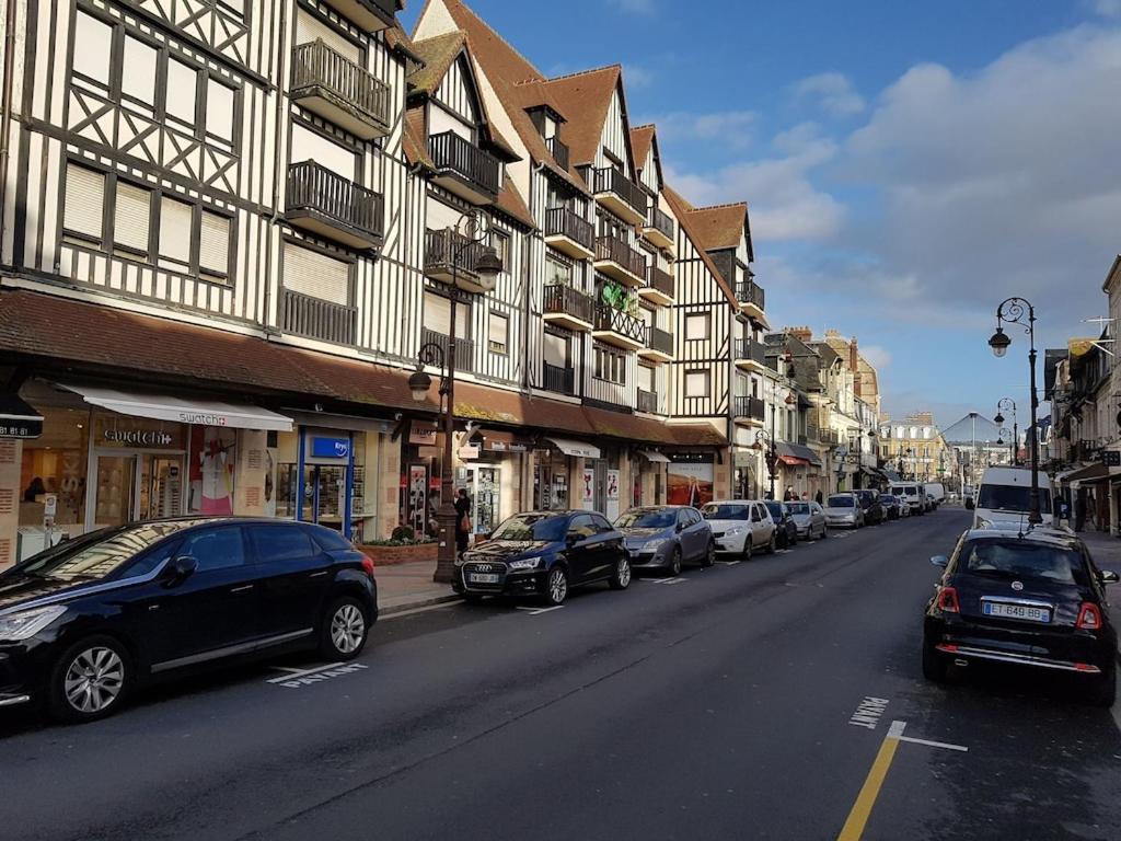 F2 47 M2, Avec Parking Plein Centre De